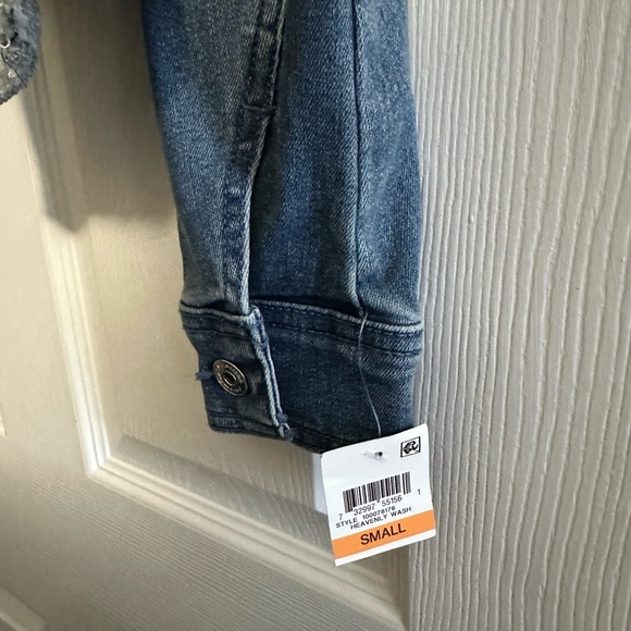 INC International Concepts Women's SZ S Cropped Denim Jacket Heavenly Wash NWT - Picture 6 of 7